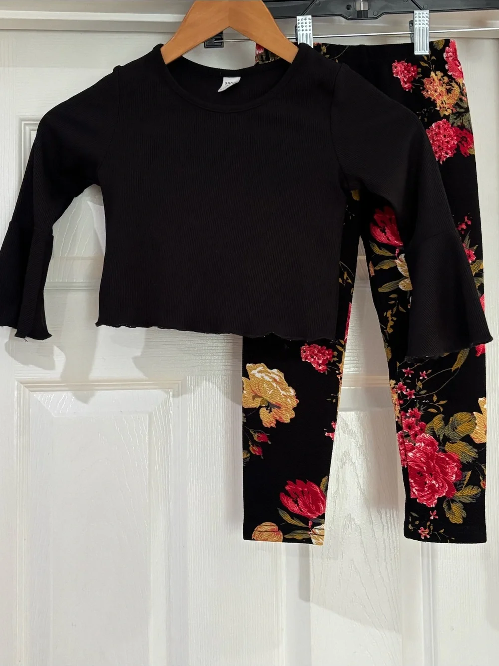 SHEIN Girls 2-Piece Black Ribbed Bell Sleeve Top & Floral Leggings Set 4Y